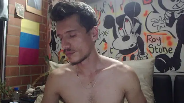 roystonee01 online show from 10-28-25, 01:39