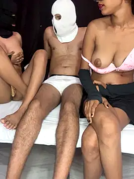 saviverma2024 online show from 09-12-25, 06:02