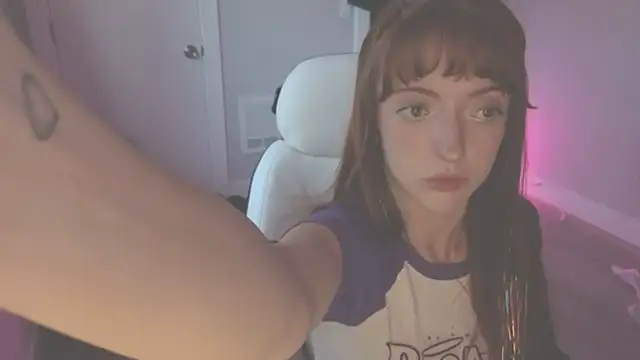 foxxyyyred online show from 05-10-26, 01:04