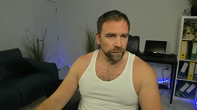 John-E-Dough online show from 11-26-25, 09:53