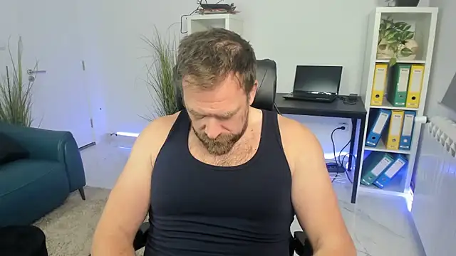 John-E-Dough online show from 12-03-25, 09:20