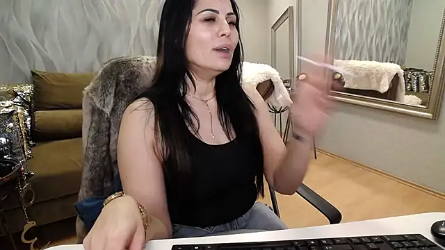 Sara Poison online show from 03-06-26, 03:56