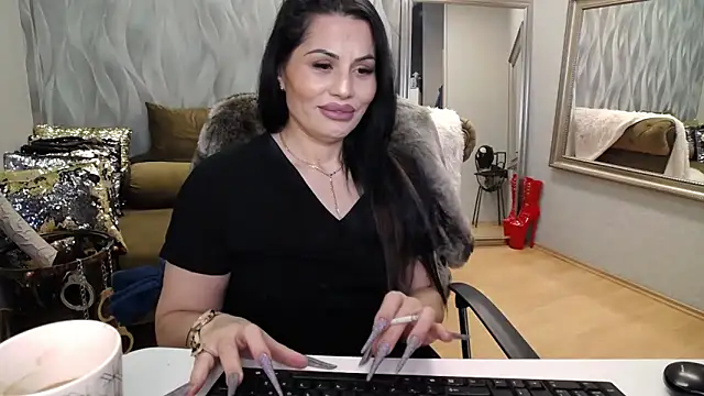 Sara Poison online show from 04-14-26, 02:38