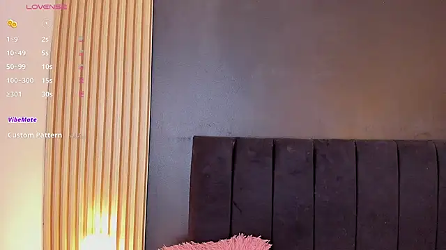 sweetsofia18 online show from 05-17-26, 06:52