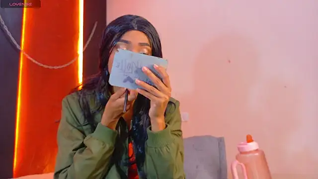 Charlotte Love10 online show from 02-12-26, 10:04