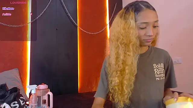 Charlotte Love10 online show from 02-06-26, 09:55