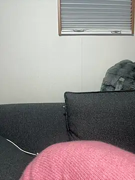 -x MIU x online show from 02-12-26, 10:04