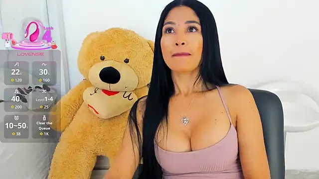 Snapshot of saralife chatting on 04-07-26, 11:12 saralife online show from 04-07-26, 11:12