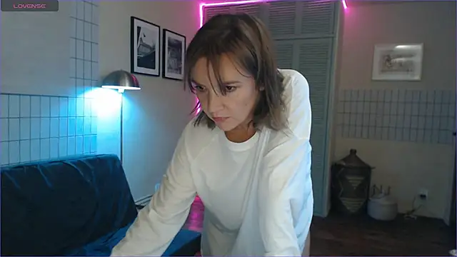 Snapshot of Charline_TheFoxTail chatting on 12-11-24, 06:42 Charline TheFoxTail online show from 12-11-24, 06:42