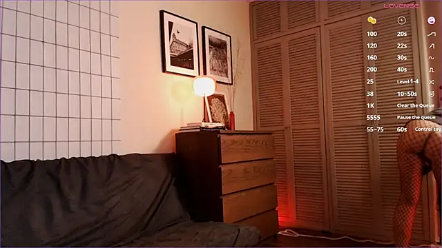 Snapshot of Charline_TheFoxTail chatting on 02-24-25, 06:47 Charline TheFoxTail online show from 02-24-25, 06:47