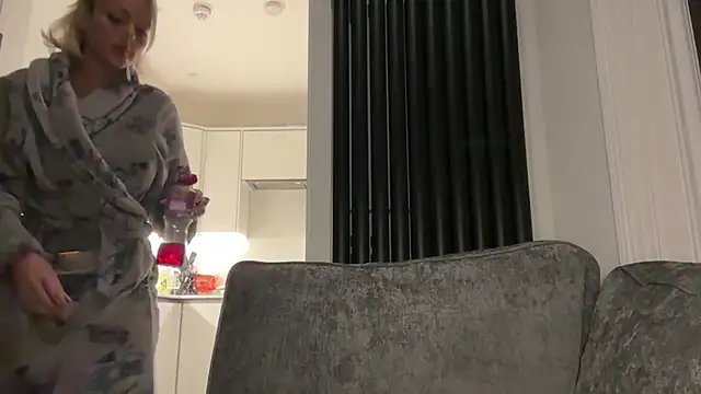 Leylah Linda online show from 02-27-26, 09:14