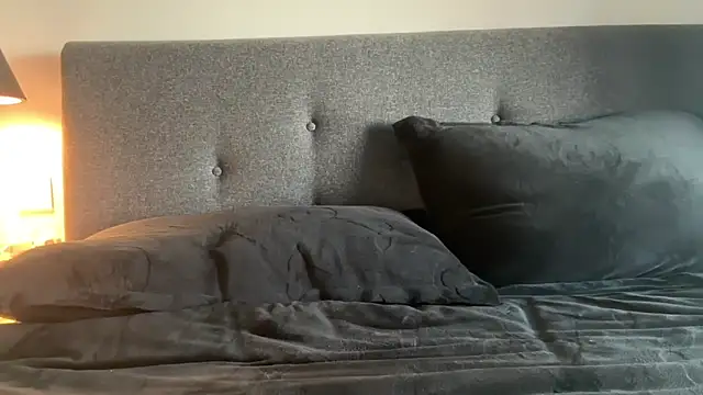 Leylah Linda online show from 02-25-26, 09:31