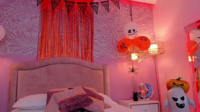 EmilyCollinss1 online show from 10-21-25, 08:03