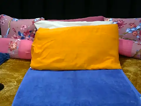 Pearl 00 online show from 05-20-26, 05:26