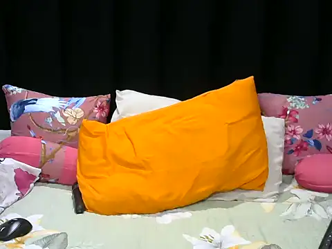 Pearl 00 online show from 06-01-26, 06:18