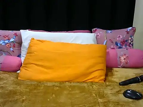 Pearl 00 online show from 05-24-26, 06:19