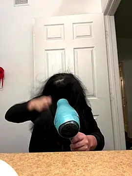 AlyssiaAmoreXO online show from 11-05-25, 03:37