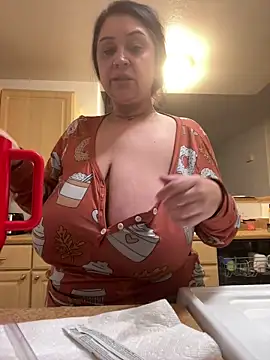 AlyssiaAmoreXO online show from 12-21-25, 04:08