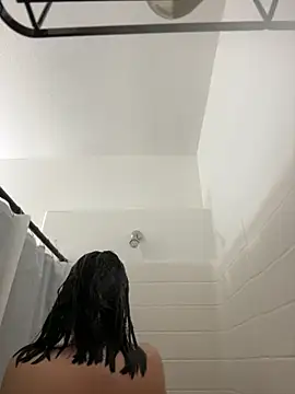 AlyssiaAmoreXO online show from 12-05-25, 04:27