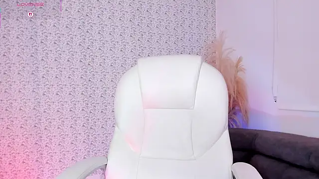 Sarajonnes online show from 11-21-25, 04:28