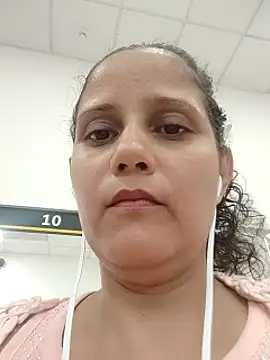 Snapshot of carolina_goez chatting on 02-10-25, 07:07 carolina goez online show from 02-10-25, 07:07