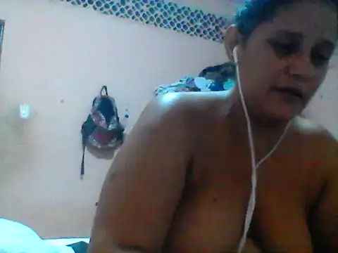 Snapshot of carolina_goez chatting on 02-22-25, 11:03 carolina goez online show from 02-22-25, 11:03