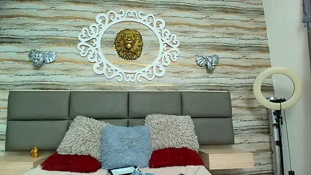 Celestial Queen  online show from 09-22-25, 05:02