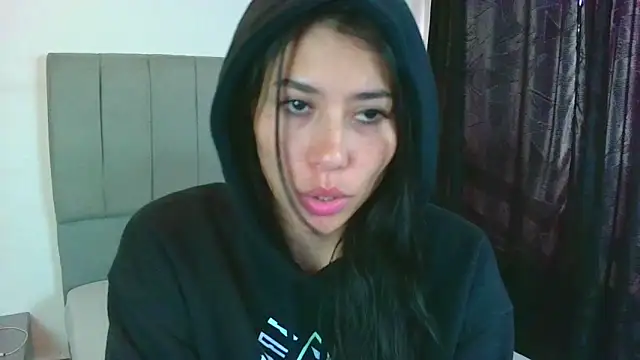 Snapshot of _joy_yva chatting on 12-01-24, 07:41 joy yva online show from 12-01-24, 07:41