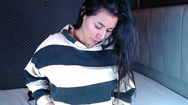  joy yva online show from 12-22-25, 11:05