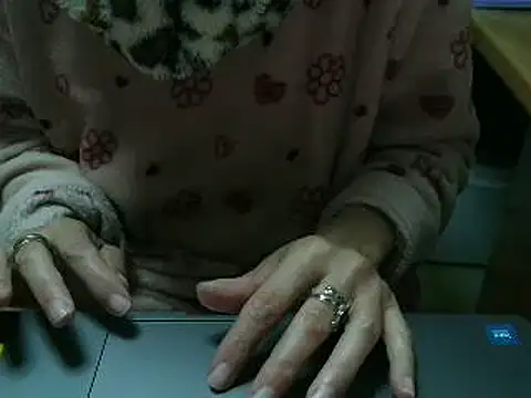 Snapshot of VeneRed chatting on 03-22-26, 06:20 VeneRed online show from 03-22-26, 06:20