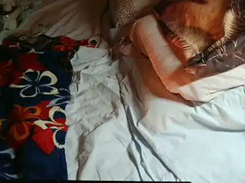 Snapshot of VeneRed chatting on 04-16-26, 09:39 VeneRed online show from 04-16-26, 09:39