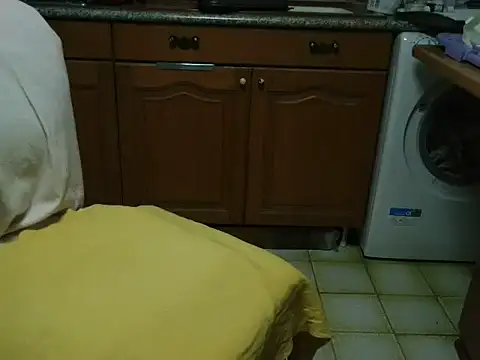 Snapshot of VeneRed chatting on 03-07-26, 07:19 VeneRed online show from 03-07-26, 07:19