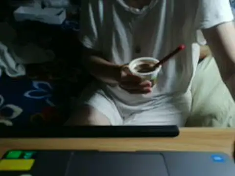 Snapshot of VeneRed chatting on 05-31-26, 08:31 VeneRed online show from 05-31-26, 08:31