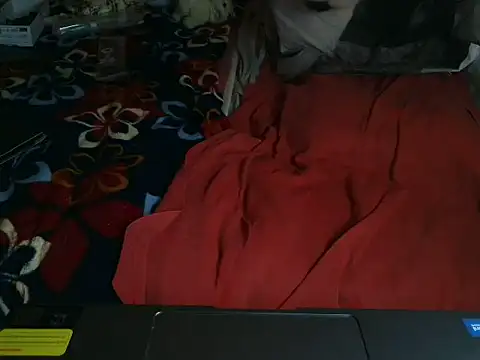 Snapshot of VeneRed chatting on 03-09-26, 07:06 VeneRed online show from 03-09-26, 07:06