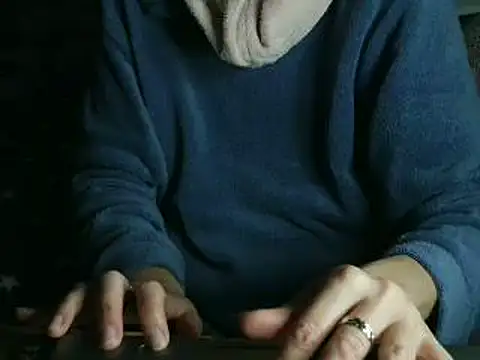 Snapshot of VeneRed chatting on 03-02-26, 10:06 VeneRed online show from 03-02-26, 10:06