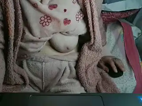 Snapshot of VeneRed chatting on 03-23-26, 08:19 VeneRed online show from 03-23-26, 08:19