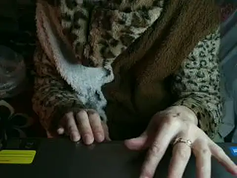 Snapshot of VeneRed chatting on 03-05-26, 07:21 VeneRed online show from 03-05-26, 07:21