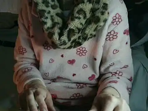 Snapshot of VeneRed chatting on 03-28-26, 10:05 VeneRed online show from 03-28-26, 10:05