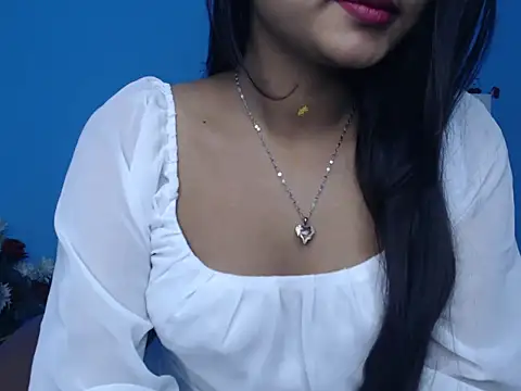 Wish Queen online show from 11-18-25, 01:03