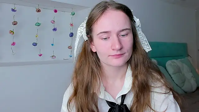 L1ittle kitty  online show from 11-16-25, 06:40