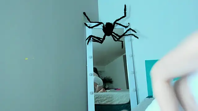 L1ittle kitty  online show from 11-08-25, 06:39