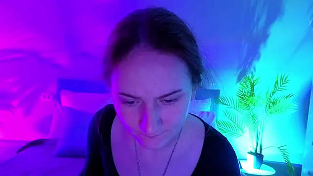 L1ittle kitty  online show from 06-15-26, 05:29