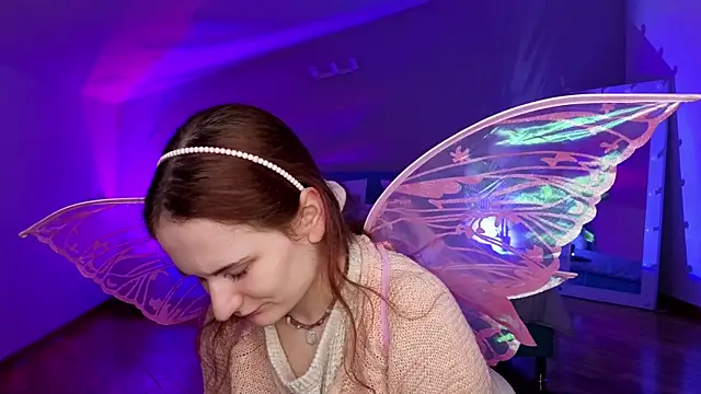 L1ittle kitty  online show from 04-13-26, 05:22