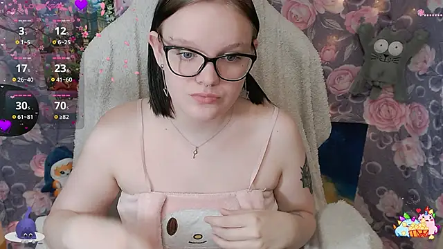Snapshot of DivaMarisa chatting on 02-13-25, 05:16 DivaMarisa online show from 02-13-25, 05:16
