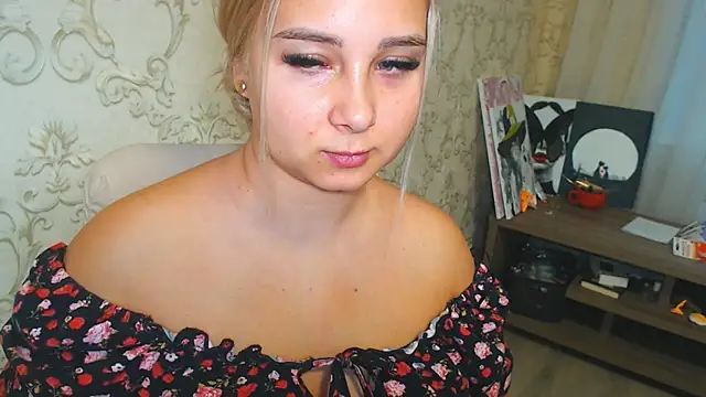 DolphinDreams online show from 11-30-25, 10:49