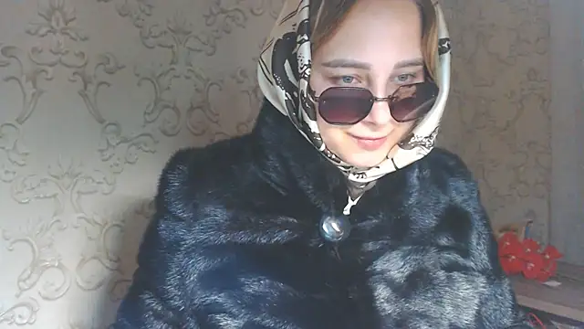 Snapshot of DolphinDreams chatting on 07-15-26, 01:34 DolphinDreams online show from 07-15-26, 01:34