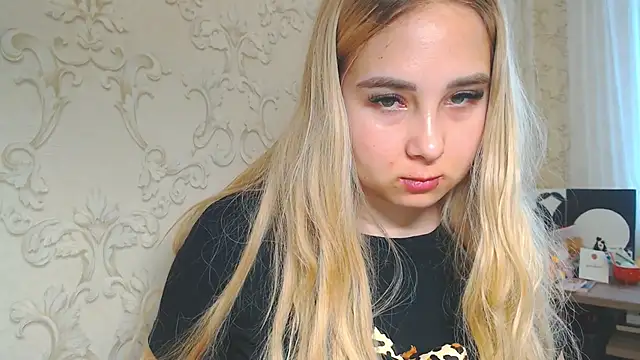 DolphinDreams online show from 04-18-26, 09:11