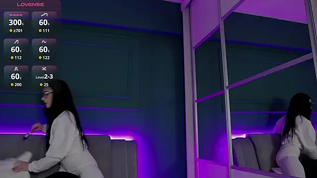 AllisonSky online show from 04-20-26, 02:51