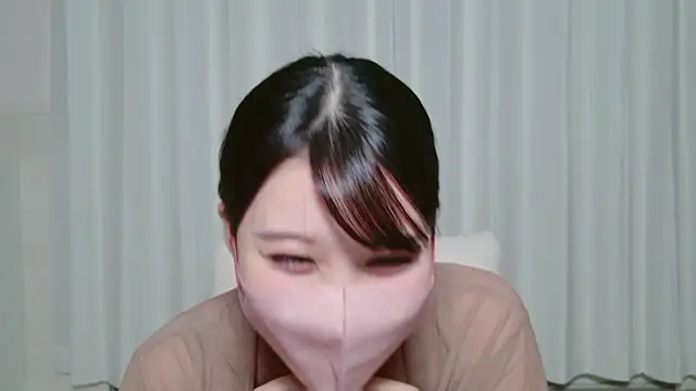 yuki room online show from 03-05-25, 06:54