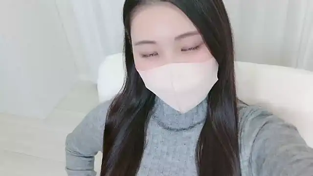 yuki room online show from 10-03-25, 02:40